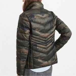 Abercrombie & Fitch Camo Packable Puffer Jacket